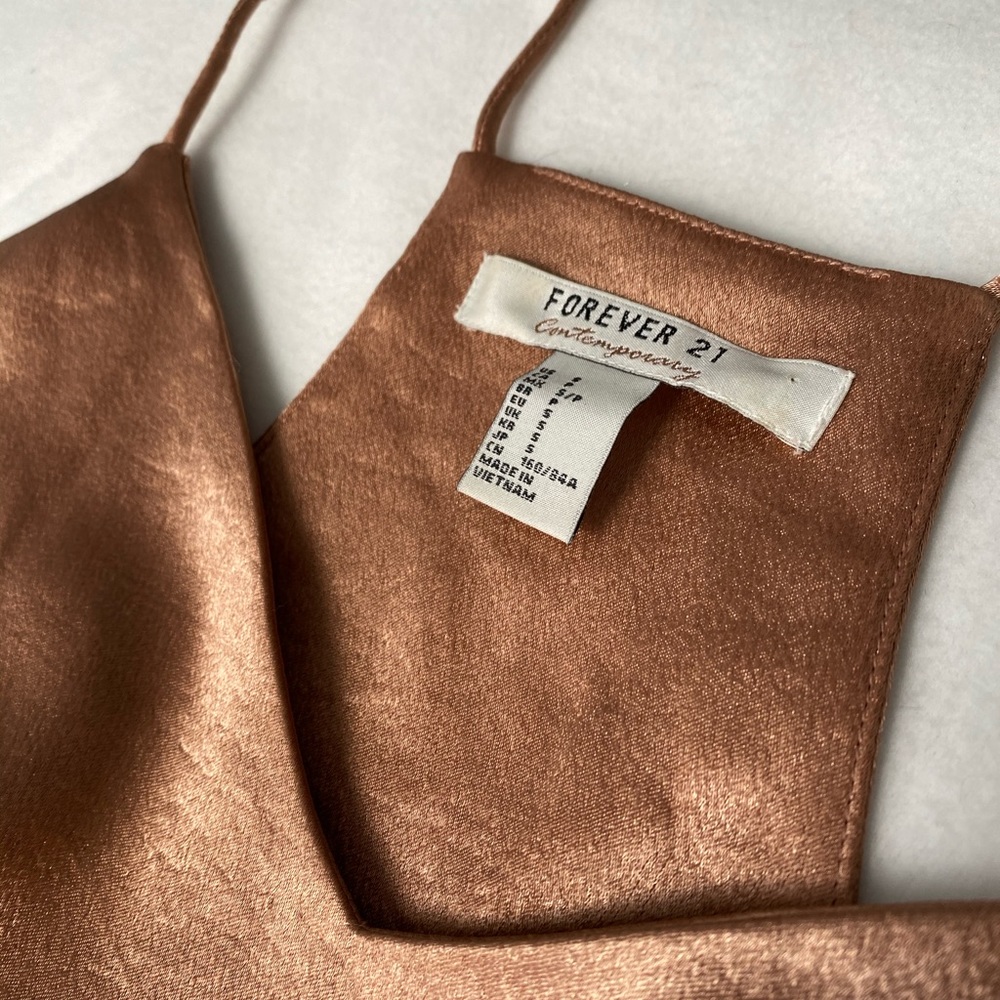 ⭐️ Rose Gold Crop Top